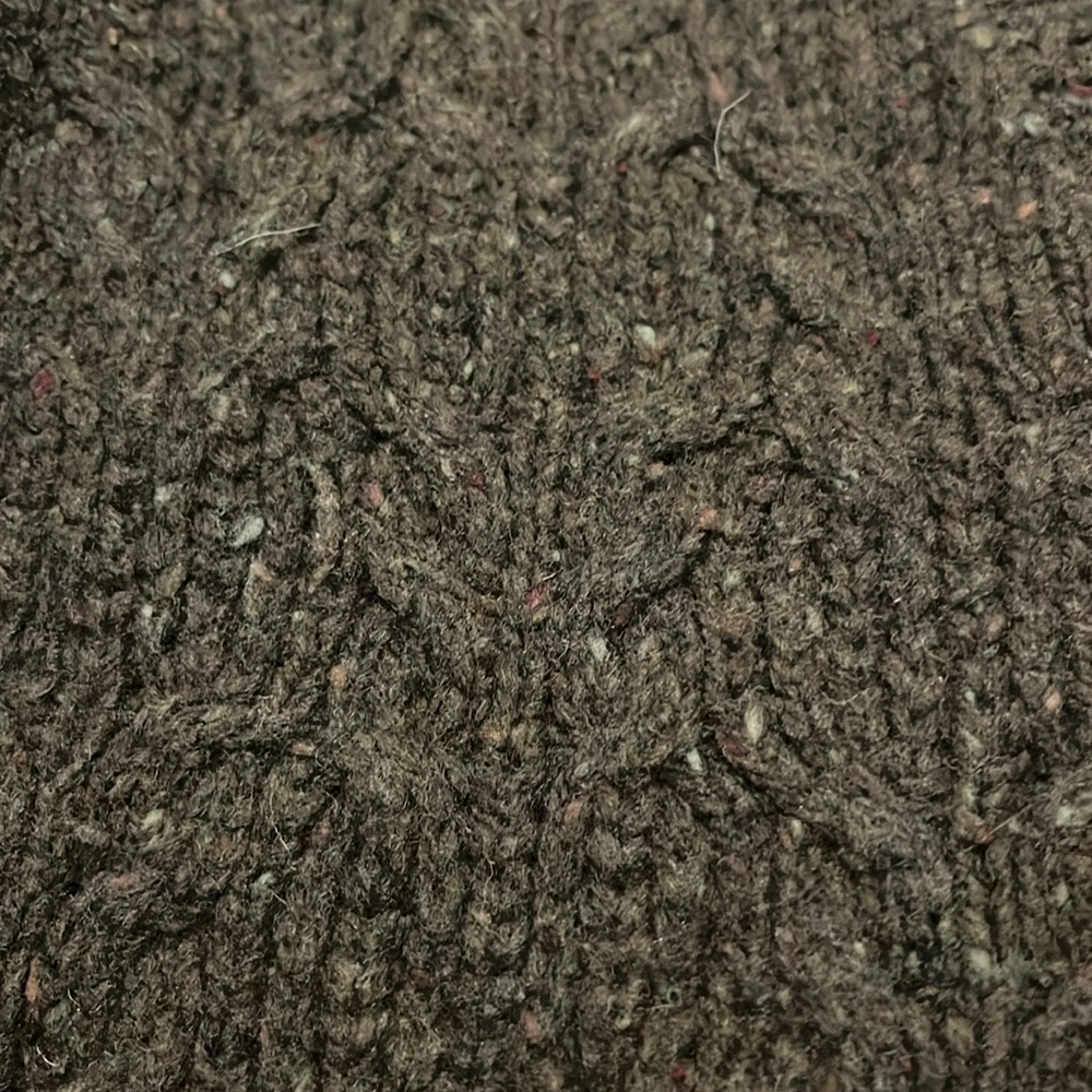 Olive green sweater with velvet tie, size medium - Picture 4 of 7